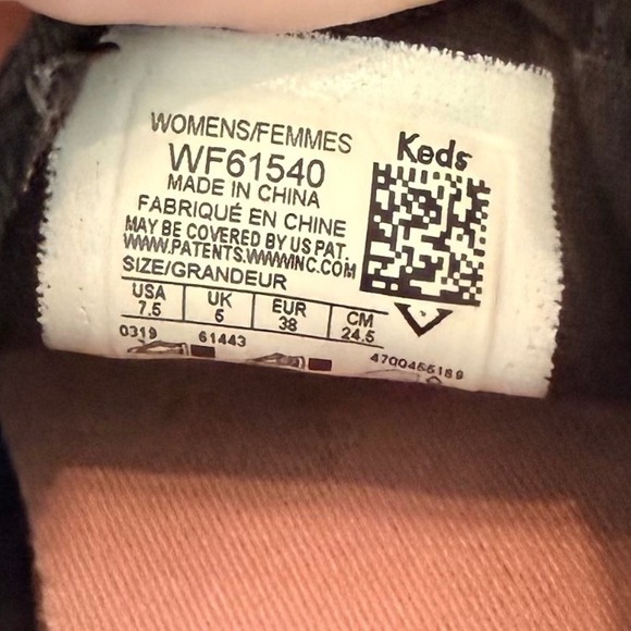 Keds Women Empower Slip On Sneakers Black Rainbow Text Print Size 7.5 statement - Picture 6 of 7